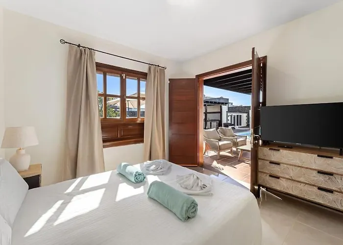 Eire Villa