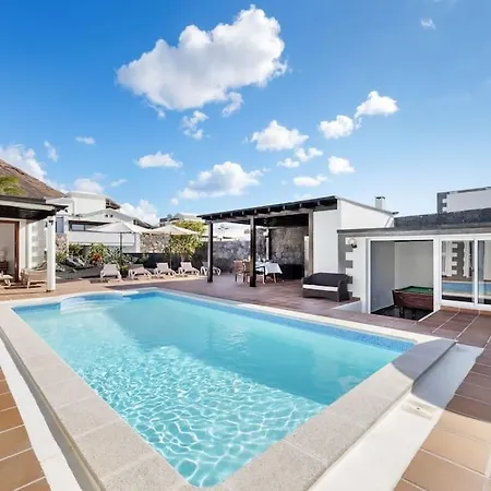 Eire فيلة بلايا بلانكا